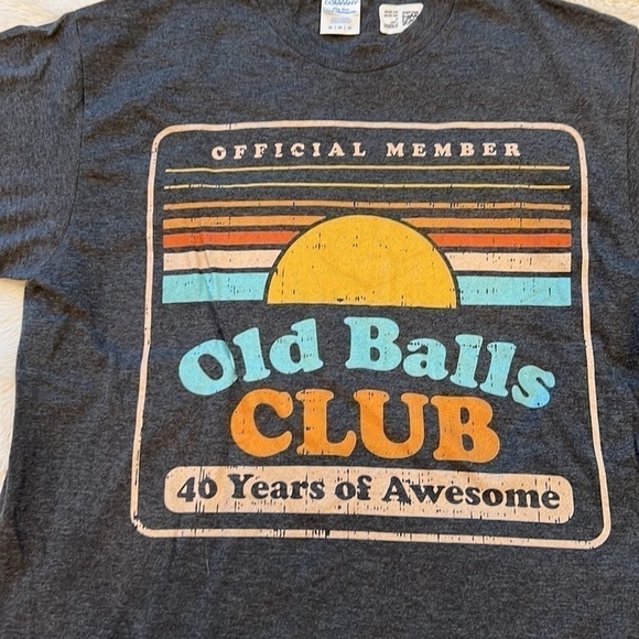 Official Member Old Balls Club 40 Years of Awesome Graphic T-shirt Size Medium - Picture 2 of 5